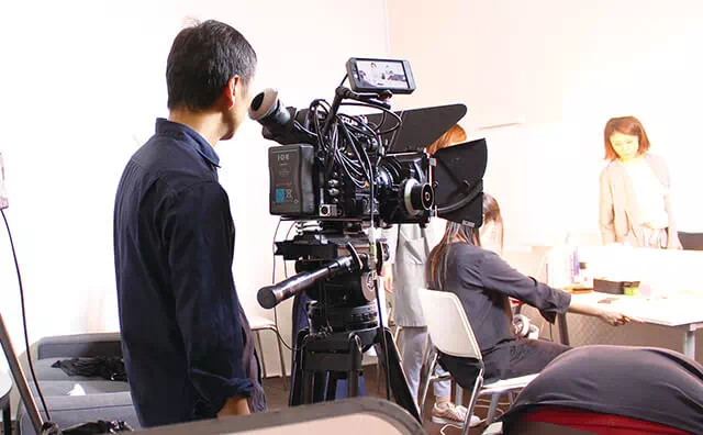 越後屋 高田馬場Aスタジオ専用控え室にて-撮影準備