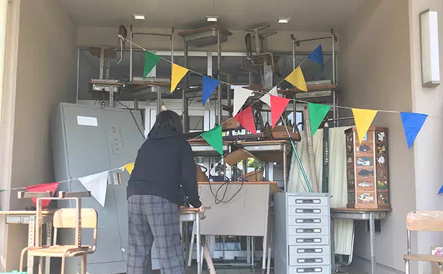 長南東小学校スタジオ セット建て込み