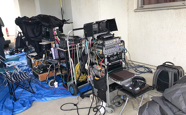 金江津小学校スタジオ 体育館外