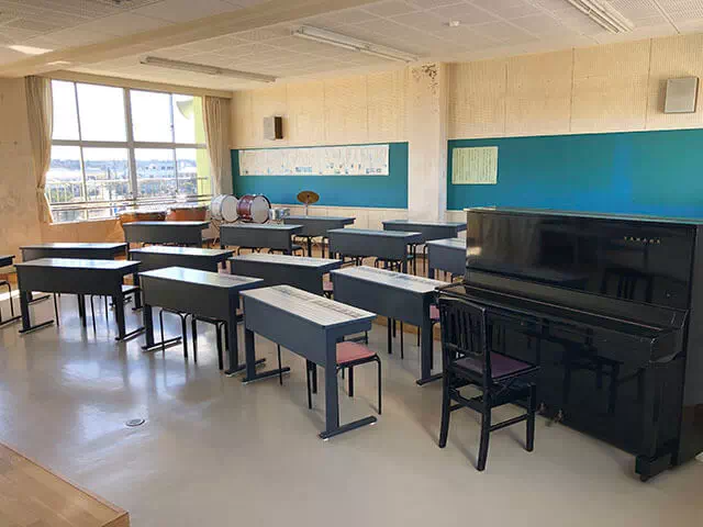 金江津小学校スタジオ 音楽室