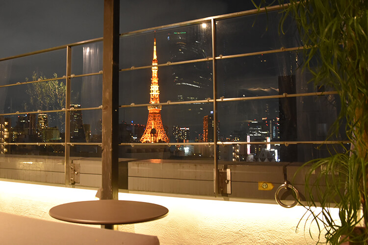 店内からは東京タワーが見えます